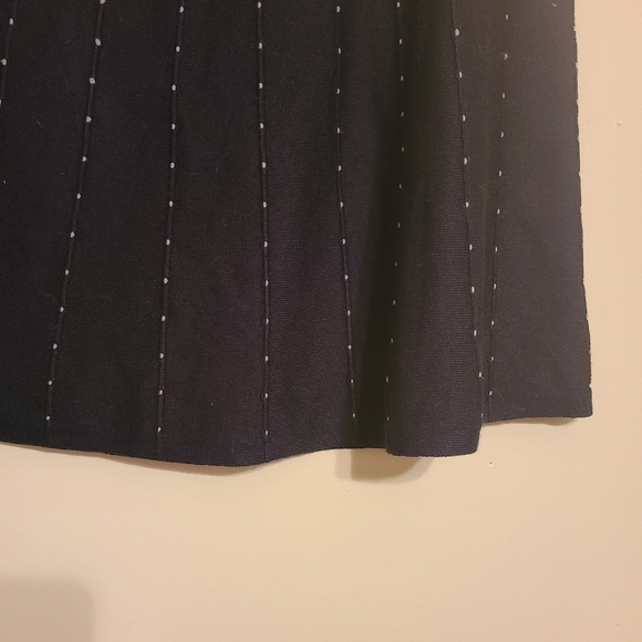 Grey & Gray | Blue Knit A-Line Skirt w/ Polka Dots (Size XL) - Picture 9 of 13
